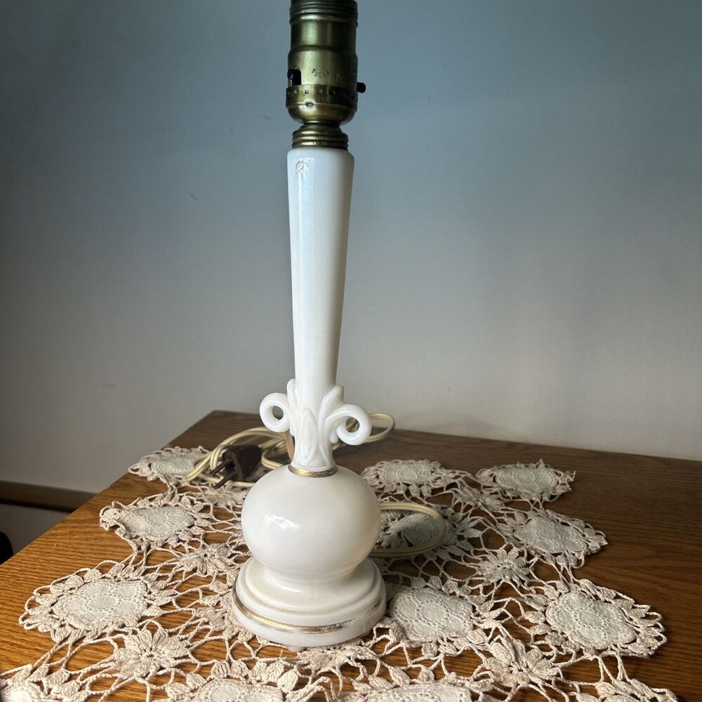 Vintage Aladdin Alacite Electric Boudoir Lamp MCM Decor Alacite Glass Late 40’s